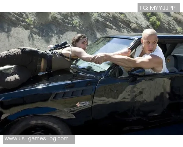 足球酷跑2014全新挑战赛开启快来体验激情与速度的完美结合